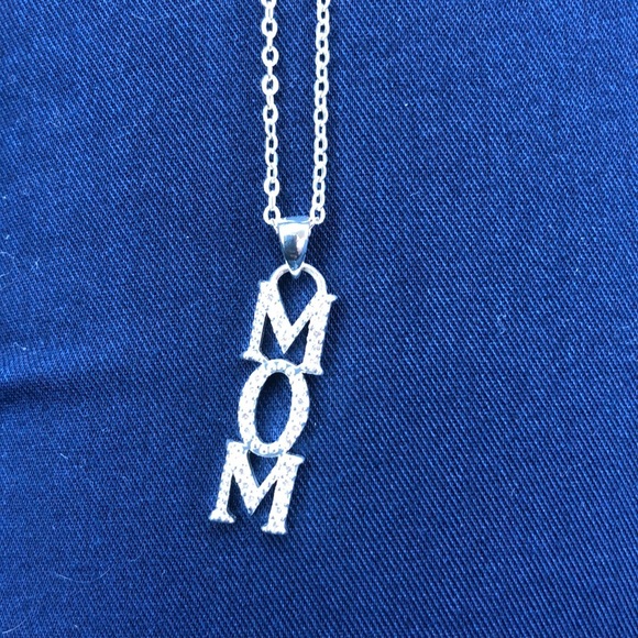 Jewelry - Diamond chip “Mom” 18” necklace